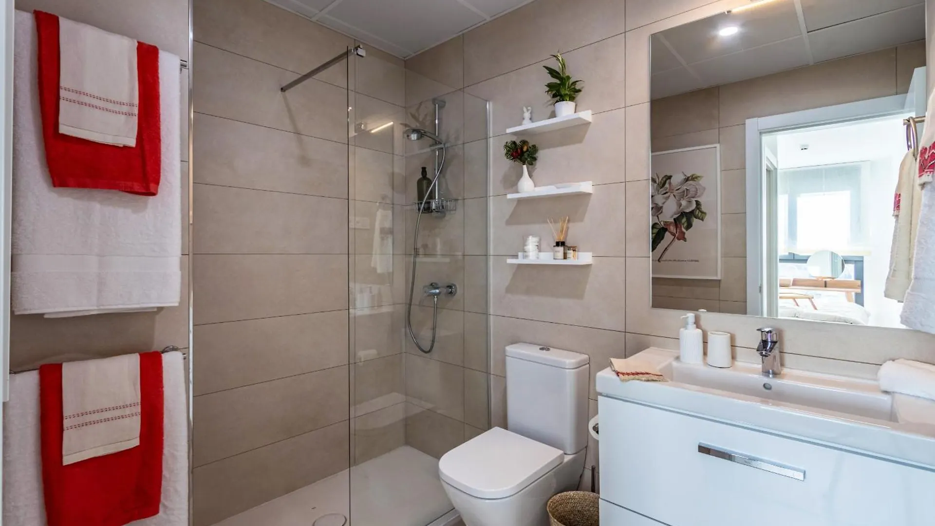Apartament Malaga Skyline 2 Pool & Parking Free
