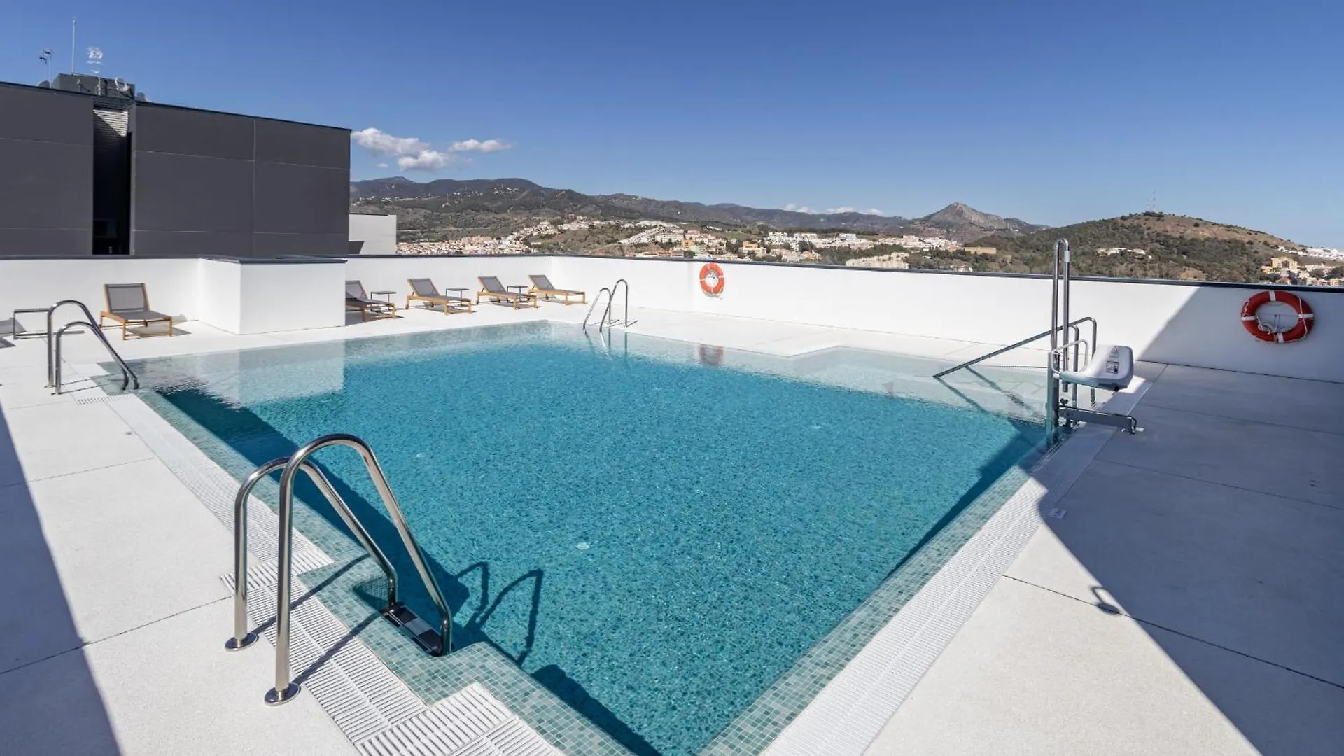 Apartament Malaga Skyline 2 Pool & Parking Free